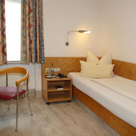 Hotel Zum weißen Rössel Walldorf  Exterior foto