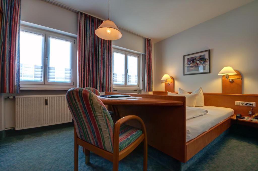 Hotel Zum weißen Rössel Walldorf  Zimmer foto