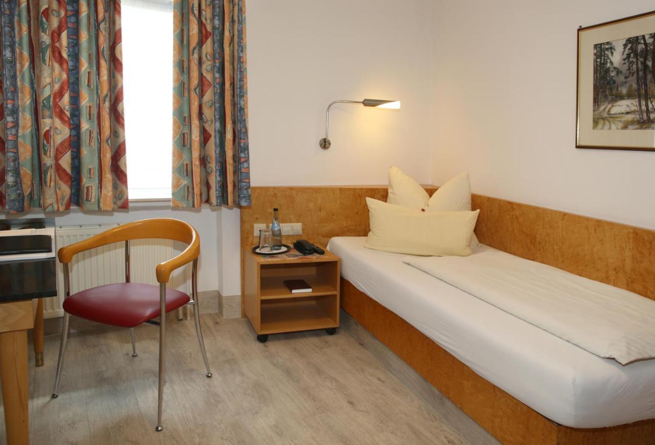 Hotel Zum weißen Rössel Walldorf  Exterior foto